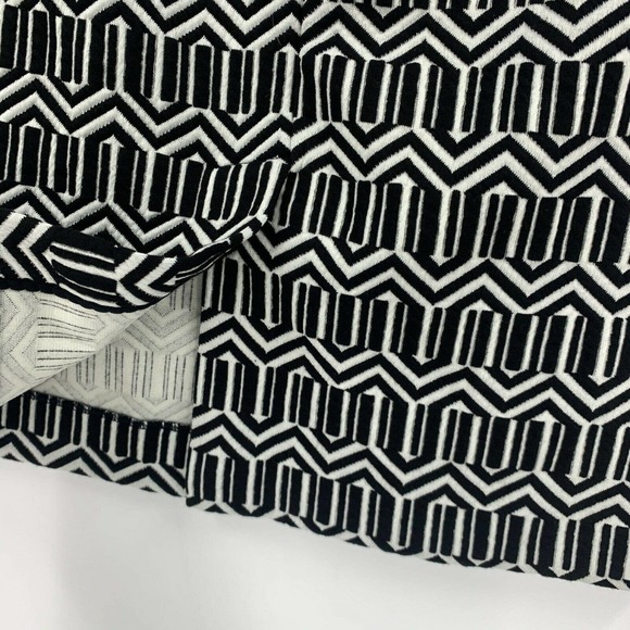 Banana Republic Geo Pencil Straight Skirt Size 0 - Picture 6 of 12